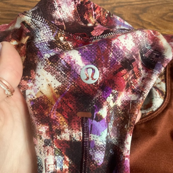 Lululemon Everlux and Mesh Cropped Tank - Picture 10 of 10